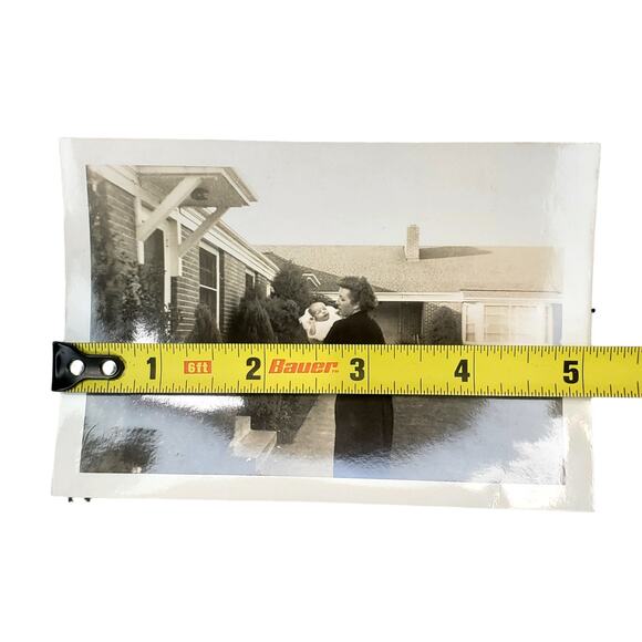 Vtg Grandmother Distracted with Newborn Baby Monochrome Photography Found - Picture 4 of 4